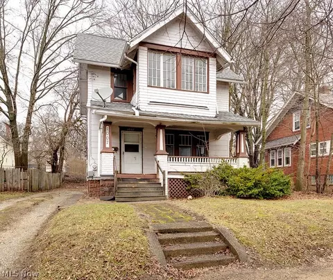 1007 Delia Ave, Akron, OH 44320