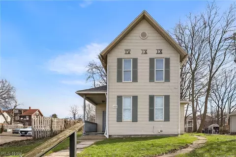 499 Brown St, Akron, OH 44311