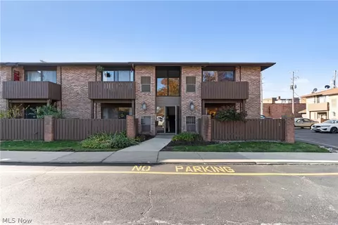 11045 Lake Ave #18, Cleveland, OH 44102