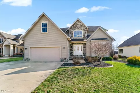 524 Berklee Dr, Poland, OH 44514