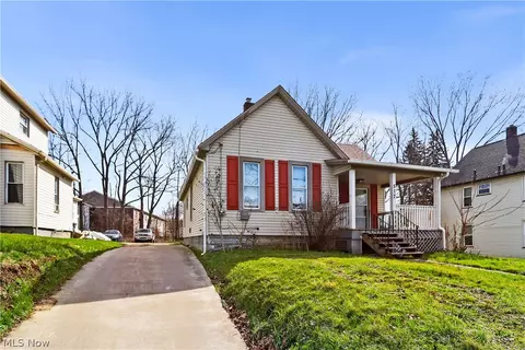 517 Brown St, Akron, OH 44311