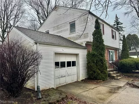 Exterior - 4715 Euclid Blvd, Youngstown, OH 44512 photo 2 of 7