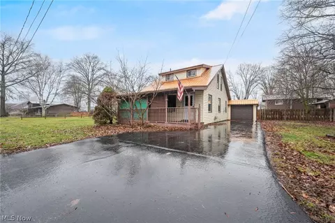 393 Craggy Creek Dr, Chippewa Lake, OH 44215