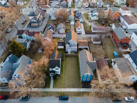 W 33rd Street, Cleveland, OH 44113