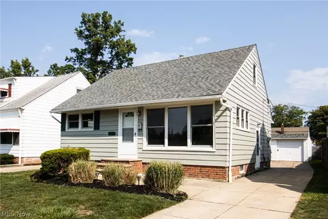 24791 Drakefield Ave, Euclid, OH 44123