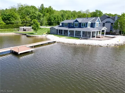 2166 NE River Rd, Lake Milton, OH 44429