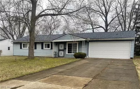 6280 Eldridge Blvd, Bedford Heights, OH 44146