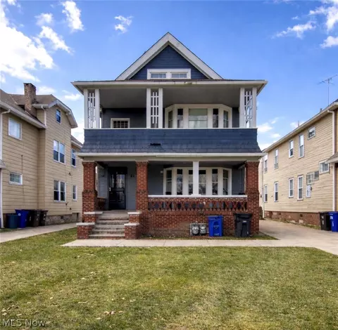 892 Paxton Rd, Cleveland, OH 44108