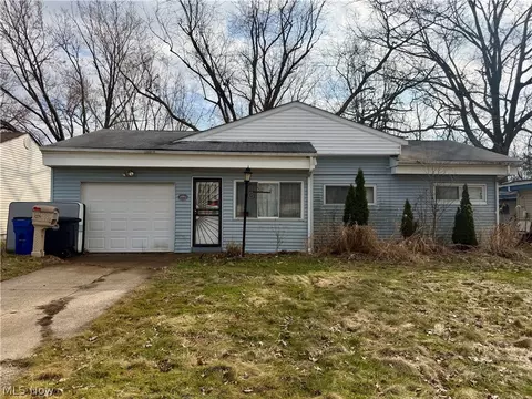 18062 Blandford Rd, Cleveland, OH 44121
