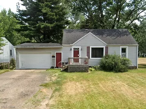 3042 Ellis Ave NE, Canton, OH 44705