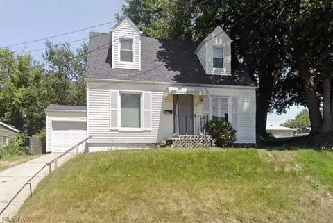 907 16th St NE, Canton, OH 44714