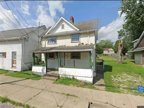 903 13th St, Parkersburg, WV 26101