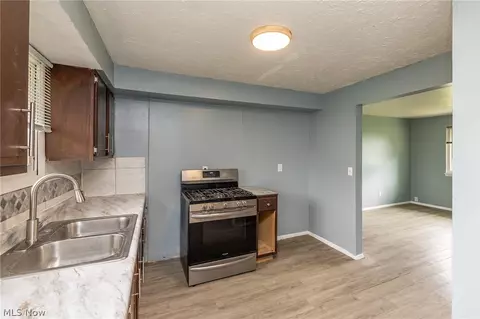 Kitchen - 211 Brace Ave, Elyria, OH 44035 photo 3 of 3