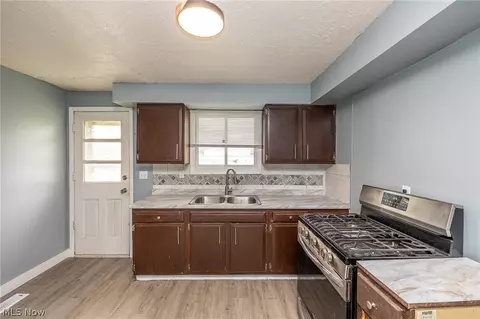 Kitchen - 211 Brace Ave, Elyria, OH 44035 photo 1 of 3