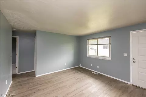 Living - 211 Brace Ave, Elyria, OH 44035 photo 1 of 5