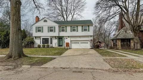 426 Dorchester Rd, Akron, OH 44320