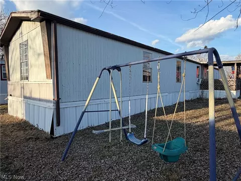 29 Canal St, Frazeysburg, OH 43822