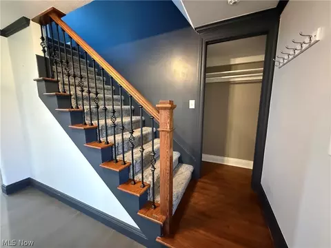 Entry Way - 409 Melbourne Ave, Boardman, OH 44512 photo 2 of 3