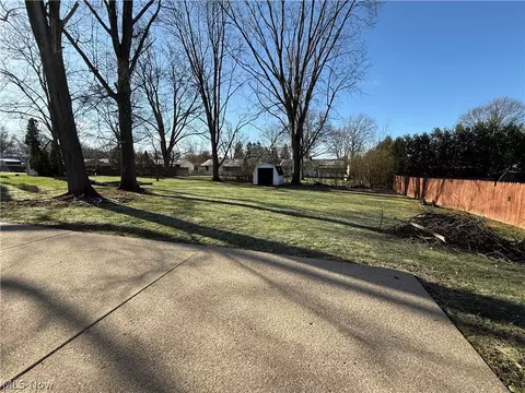 Exterior - 409 Melbourne Ave, Boardman, OH 44512 photo 2 of 4
