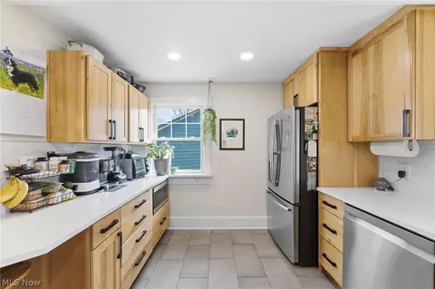 Kitchen - 143 Baker St, Berea, OH 44017 photo 4 of 5