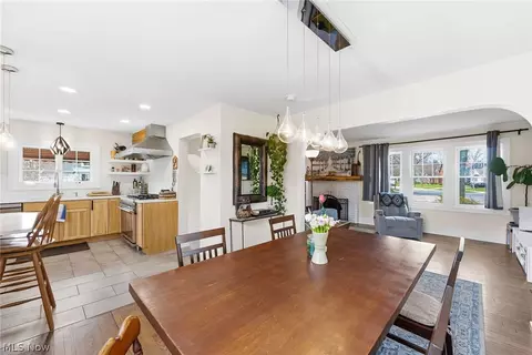 Dining - 143 Baker St, Berea, OH 44017 photo 3 of 3