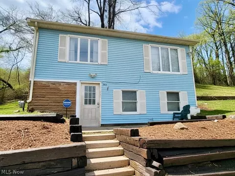 173 Portage Lakes Dr, Akron, OH 44319