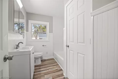 Bath - 975 N Ridge Rd E, Lorain, OH 44055 photo 1 of 2