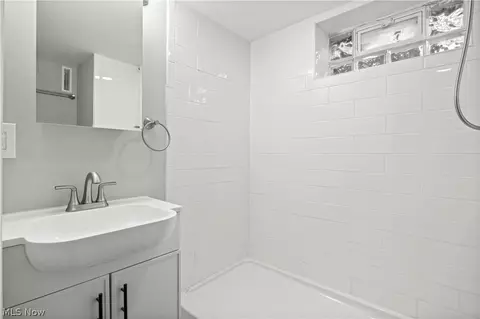 Bath - 975 N Ridge Rd E, Lorain, OH 44055 photo 2 of 2