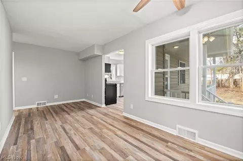 Living - 975 N Ridge Rd E, Lorain, OH 44055 photo 5 of 6