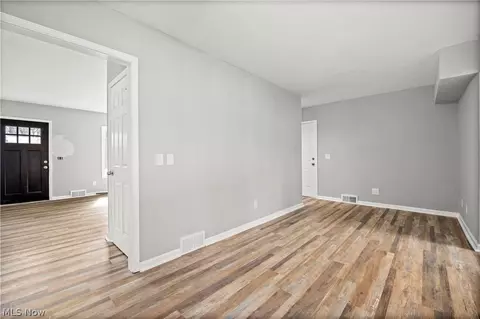Entry Way - 975 N Ridge Rd E, Lorain, OH 44055 photo 2 of 2