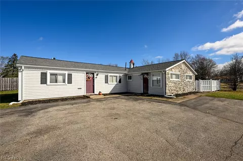 1385 Russell Dr, Streetsboro, OH 44241