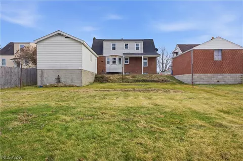 Exterior - 227 E Wilson St, Struthers, OH 44471 photo 3 of 7
