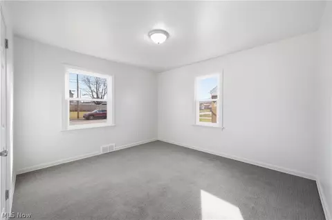 Bedroom - 227 E Wilson St, Struthers, OH 44471 photo 2 of 12