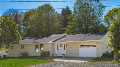 270 E Highland Dr, Zanesville, OH 43701