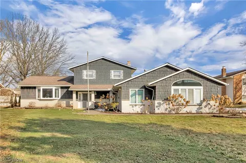 563 N Carpenter Rd, Brunswick, OH 44212