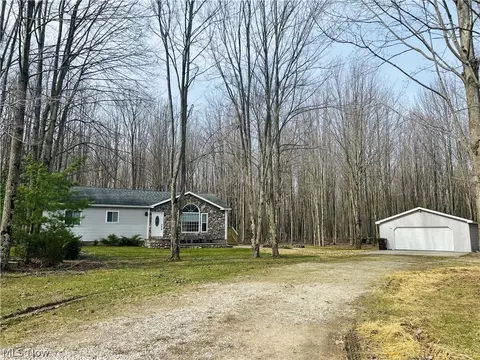 6453 Brandywine Dr, Andover, OH 44003