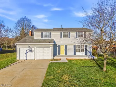 5518 Pond Ct, Stow, OH 44224