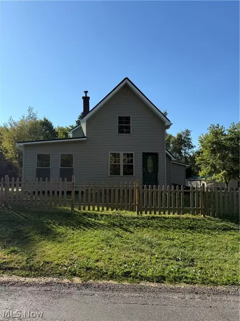 1939 Waterford Rd, East Palestine, OH 44413