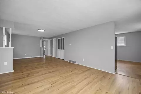 Living - 553 Delaware Ave, Elyria, OH 44035 photo 3 of 3