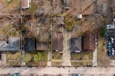 View/Area - 553 Delaware Ave, Elyria, OH 44035 photo 2 of 2