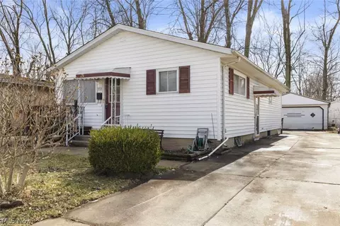 Other - 553 Delaware Ave, Elyria, OH 44035 photo 1 of 9