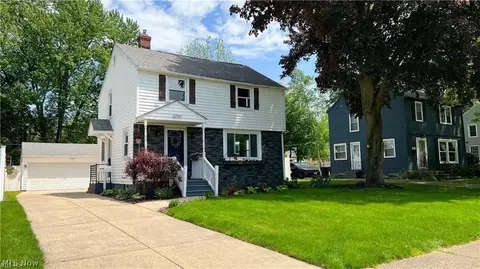 2707 Overbrook Rd, Cuyahoga Falls, OH 44221