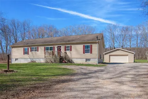 11034 Bardell Rd NW, Bolivar, OH 44612