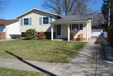 6453 Terre Dr, Brook Park, OH 44142