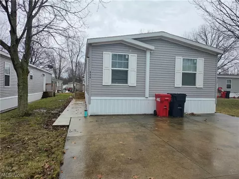 444 Westwoods, Amherst, OH 44001