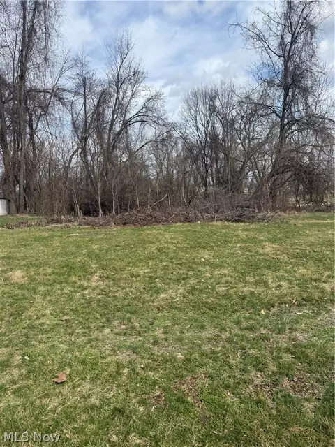93 Beatty Ave, Cambridge, OH 43725