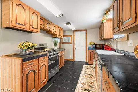 368 Jarvis Rd, Akron, OH 44319 photo 13