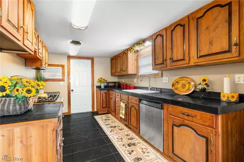 368 Jarvis Rd, Akron, OH 44319 photo 12