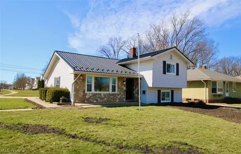 940 Talmadge Ave, Wickliffe, OH 44092