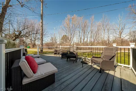 Exterior - 2745 Rockefeller Rd, Willoughby Hills, OH 44092 photo 4 of 12